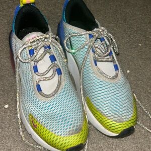 Nike 270 girls tennis